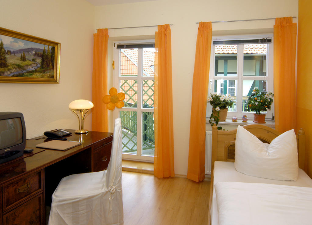 Hotel Am Grudenberg Halberstadt Zimmer foto