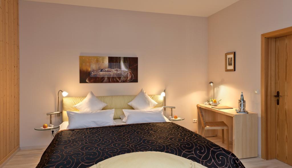 Hotel Am Grudenberg Halberstadt Zimmer foto